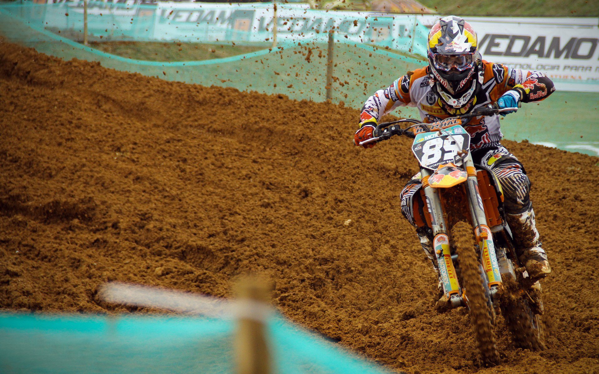 德罗赞的沉默与燃烧,当季后赛之夜成为孤胆英雄的祭坛